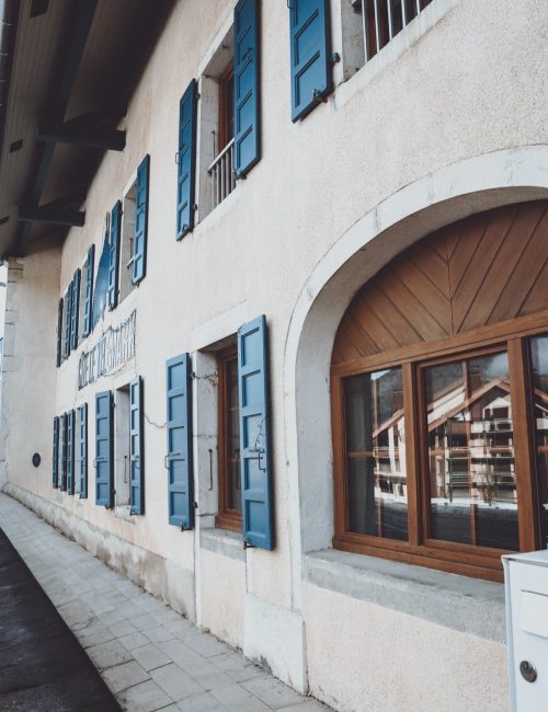 hébergement lélex le télémark espace jour restauration creperie baby foot salon détente1