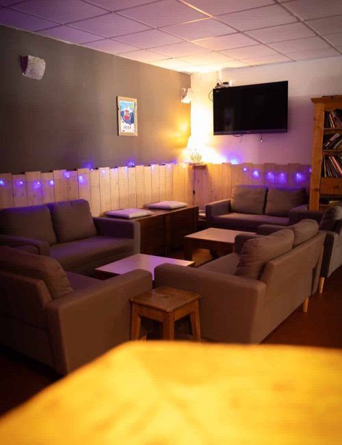 hébergement lélex le télémark espace jour restauration creperie baby foot salon détente22